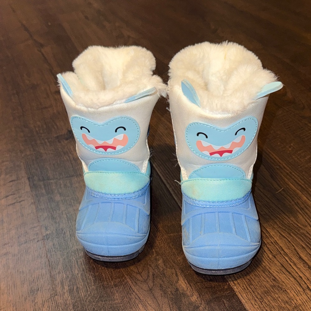 Cat & Jack Snowboot